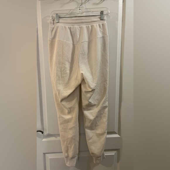 Nike Yoga Luxe Dri Fit Jogger Pants Women’s Small Ivory off white - Picture 5 of 8
